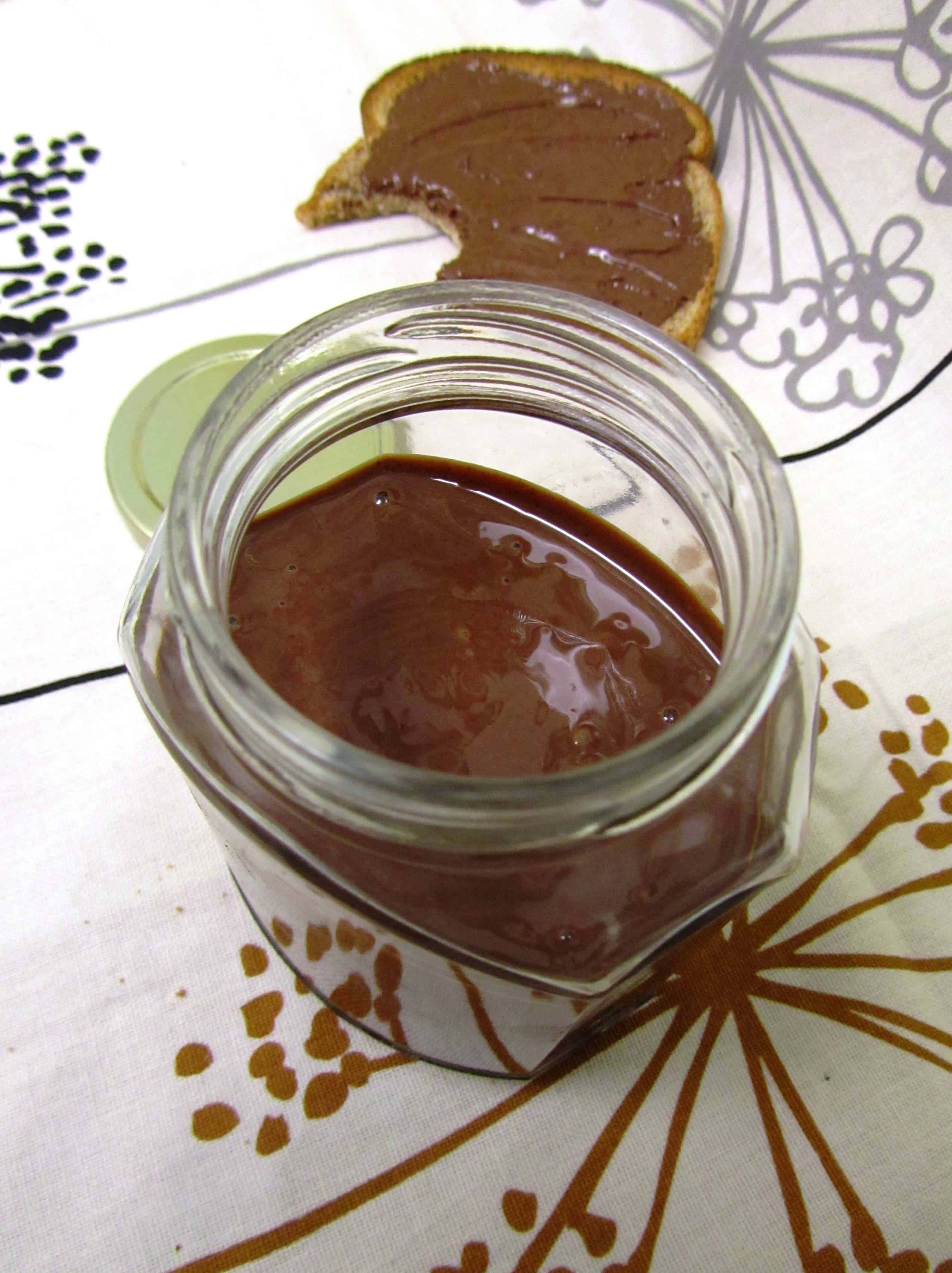 Homemade Hazelnut Chocolate Spread (Nutella) The Spiffy Cookie
