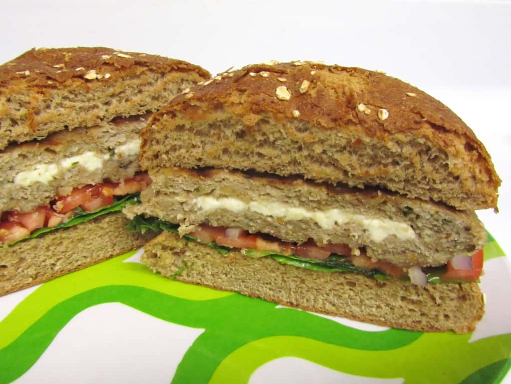 Feta Stuffed Pesto Turkey Burgers The Spiffy Cookie