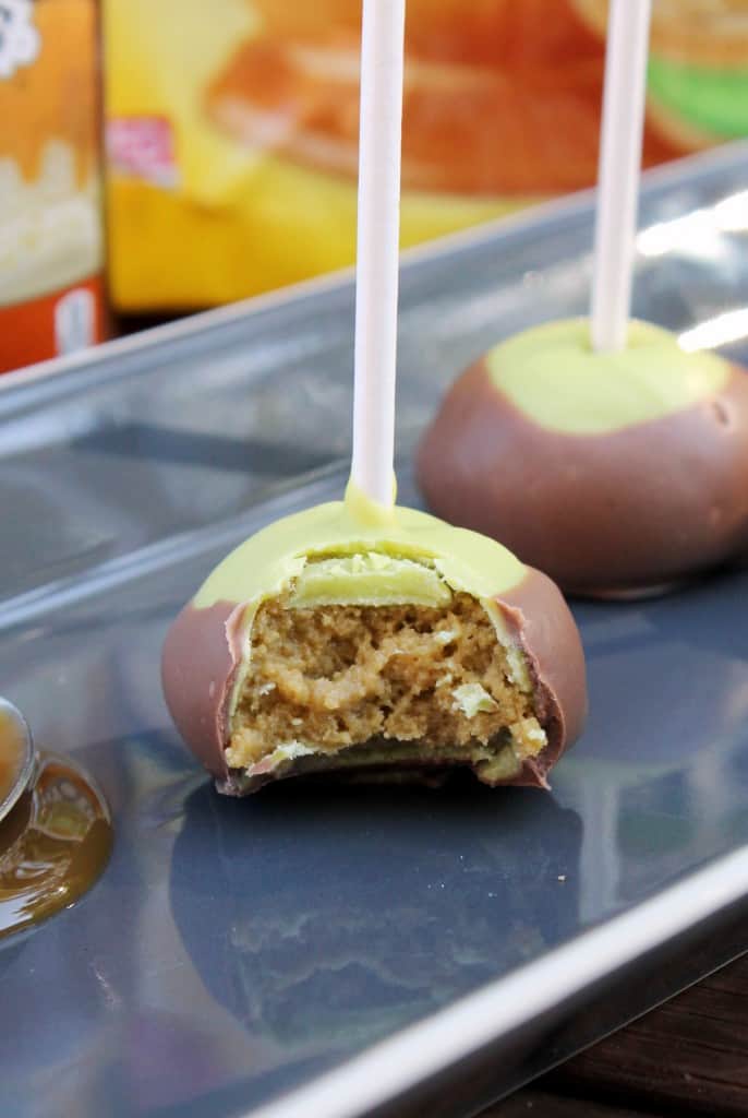Caramel Apple Oreo Truffles The Spiffy Cookie