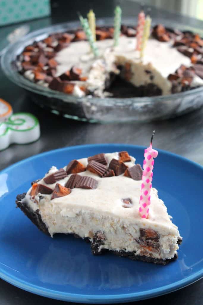 NoBake Butterfinger Peanut Butter Cup Ice Cream Pie The Spiffy Cookie