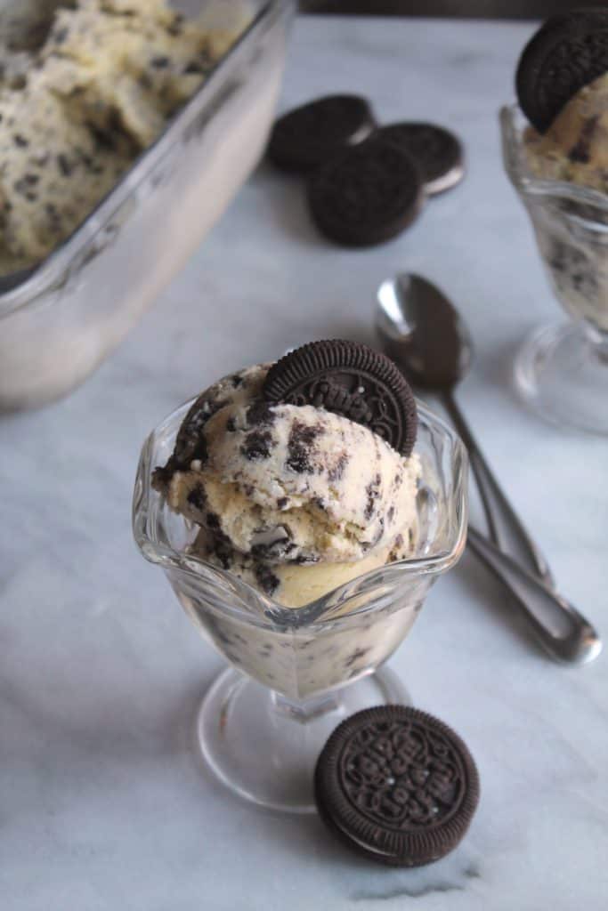 Eggnog Oreo Ice Cream The Spiffy Cookie