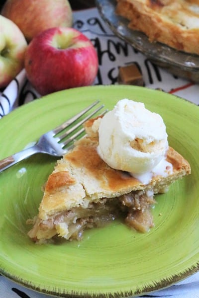 Slice of Caramel Apple Pie #applepie