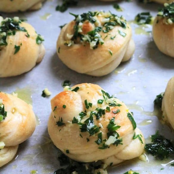 Easy Garlic Knots