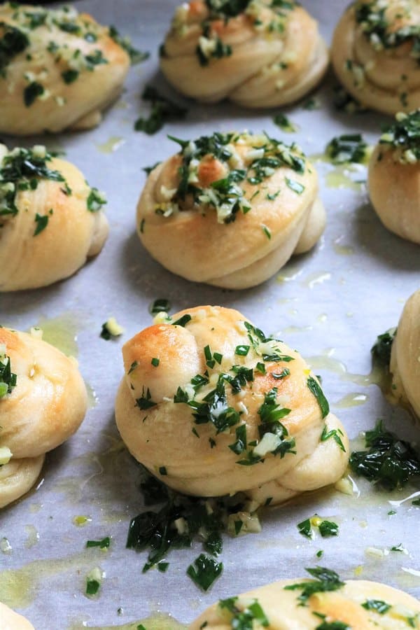 Easy Garlic Knots