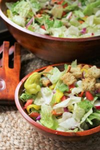 Homemade Olive Garden Salad and Dressing #olivegarden #takeoutfakeout