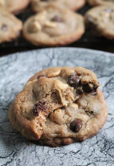 Malted Chocolate and Peanut Butter Chip Cookies #cookierecipe