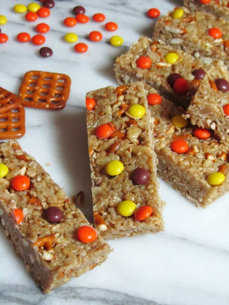 No-Bake Peanut Butter Granola Bars | The Spiffy Cookie