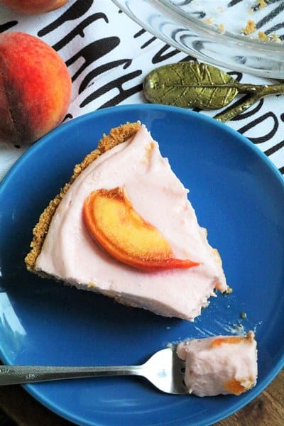 Easy Peach Greek Yogurt Pie