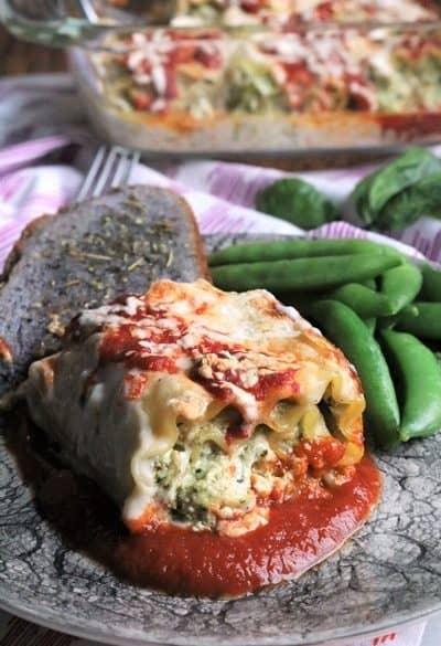 Chicken Pesto Lasagna Rolls