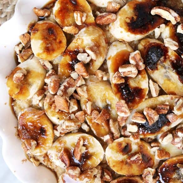 Baked Banana-Pecan Oatmeal.