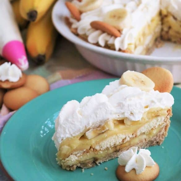 Banana Pudding Pie Slice