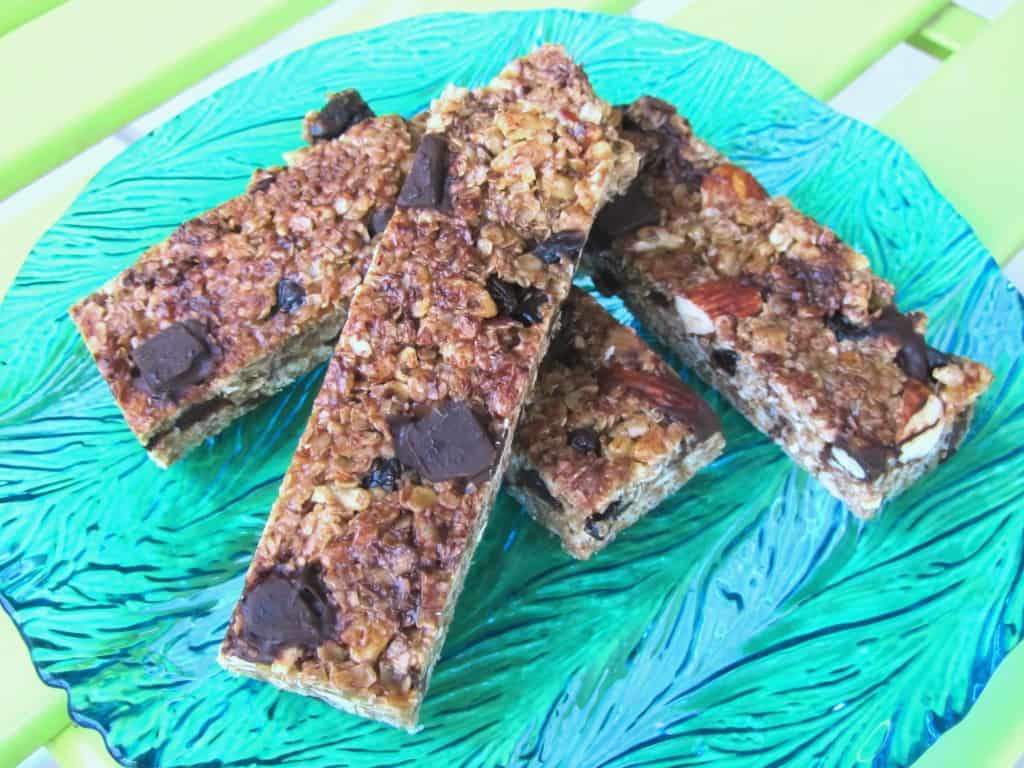 Dark Chocolate Cherry Almond Granola Bars