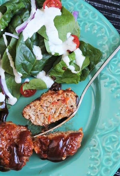Cheddar-BBQ Turkey Meatloaf Muffins with a salad