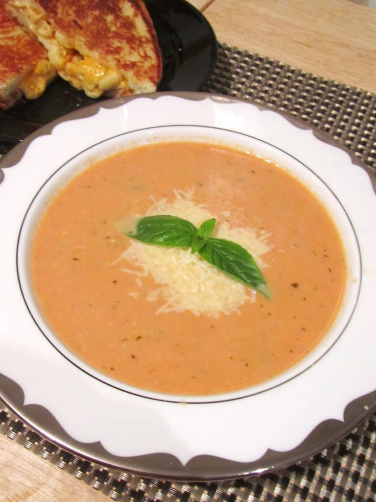 Slow-Cooker-Tomato-Basil-Soup-2