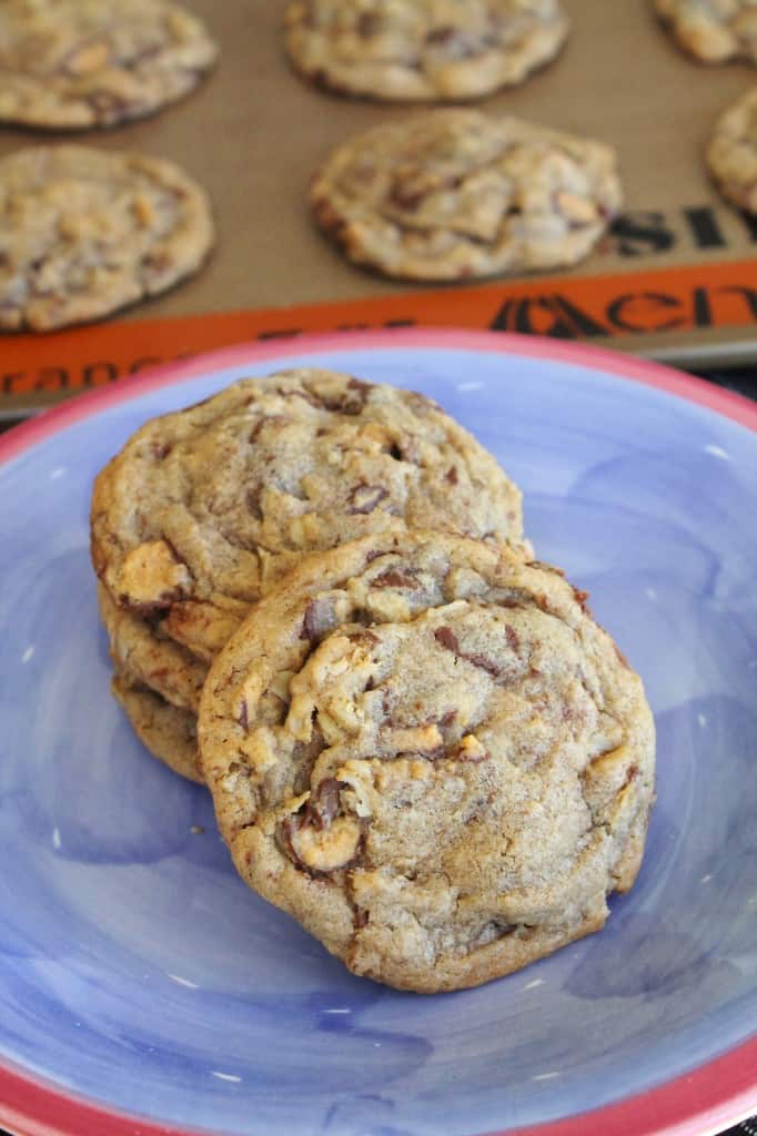 Peanut Butter Cup Oatmeal Cookies 1