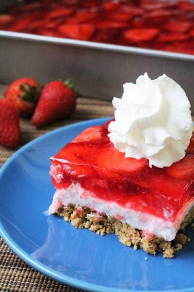 Strawberry Pretzel Salad #thespiffycookie