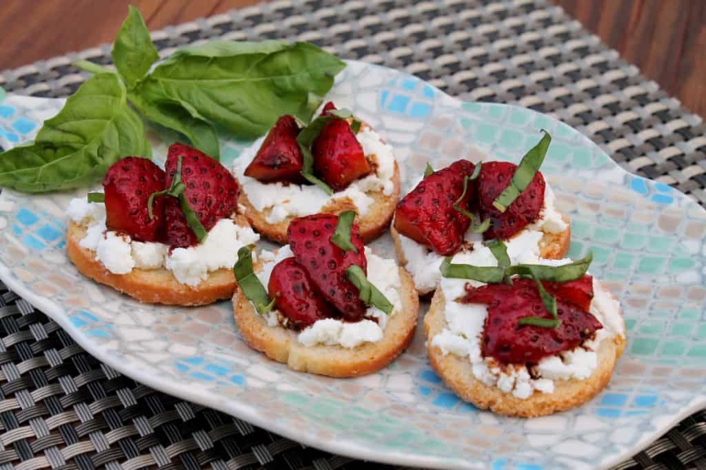 Balsamic-Strawberry Bagel Bruschetta 2