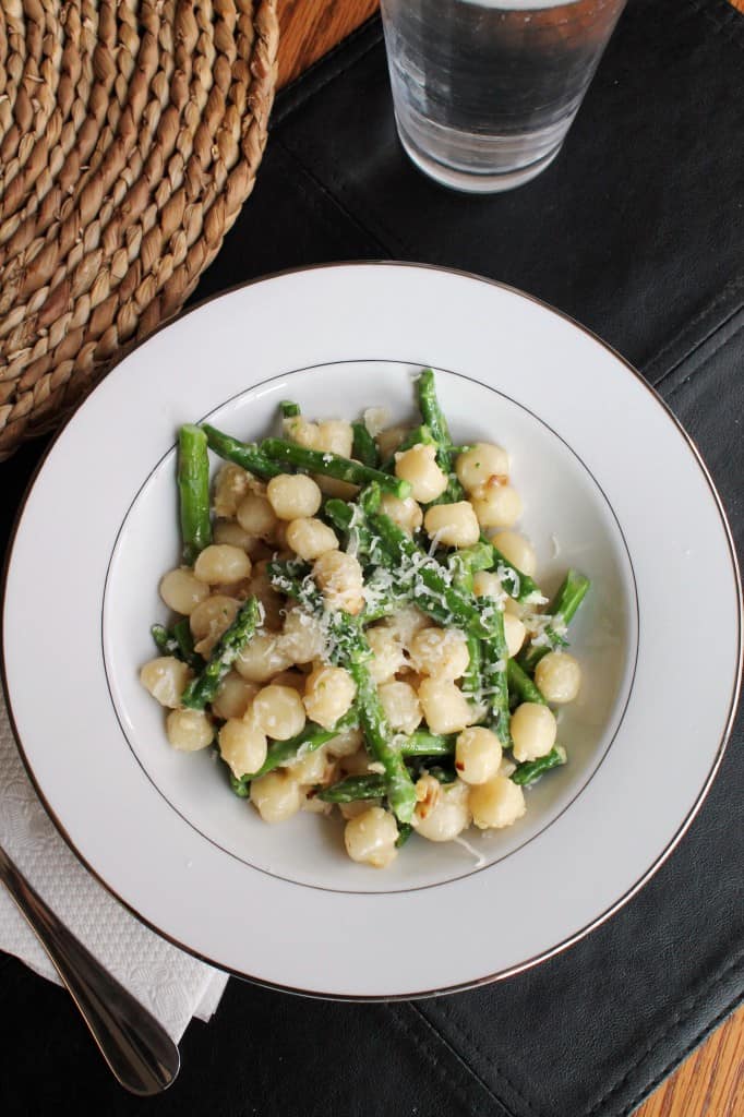 Gnocchetti with Asparagus and Garlic-Gorgonzola Sauce 1