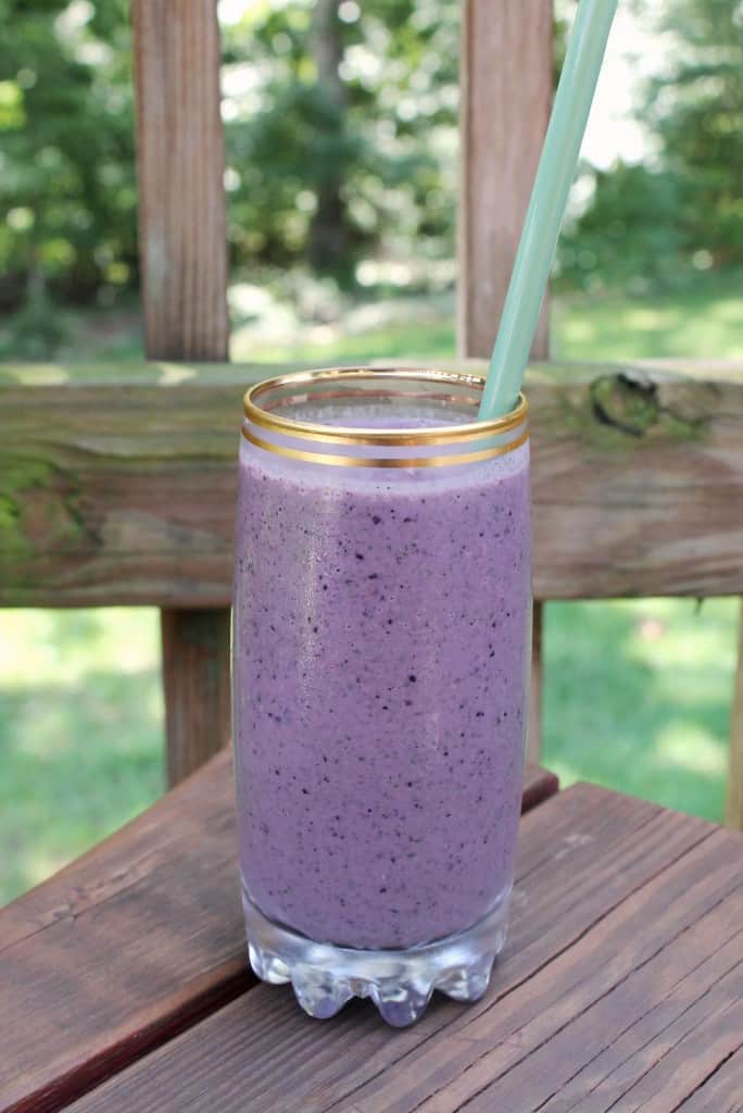 Blueberry Kale Smoothie 1