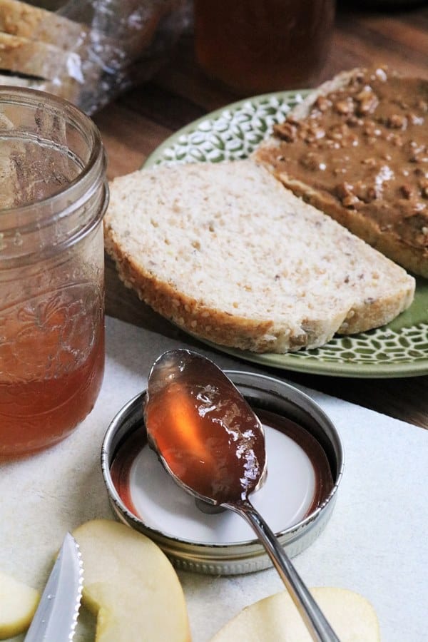 Homemade Apple Jelly
