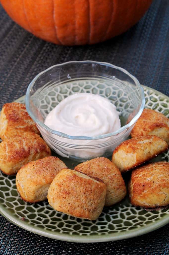 Cinnamon-Sugar Pumpkin Bagel Bites for One 1
