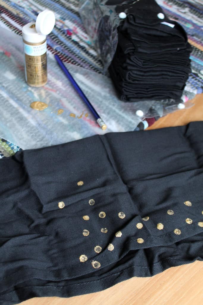 DIY Gold Confetti Napkins 2