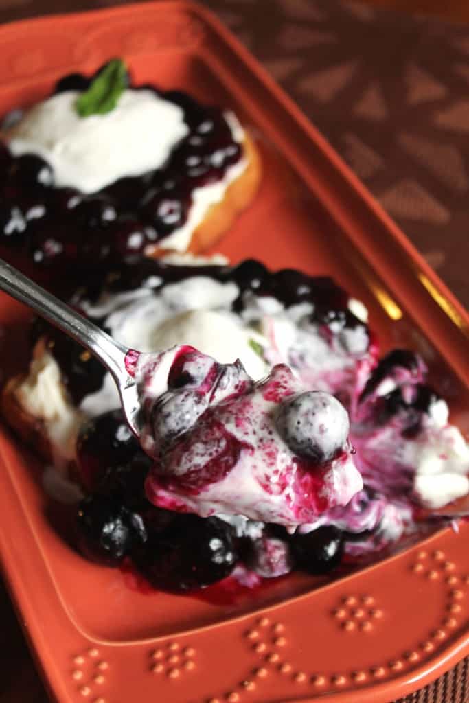 Open-Faced Blueberry Cream Pie Grilled Cheese 3