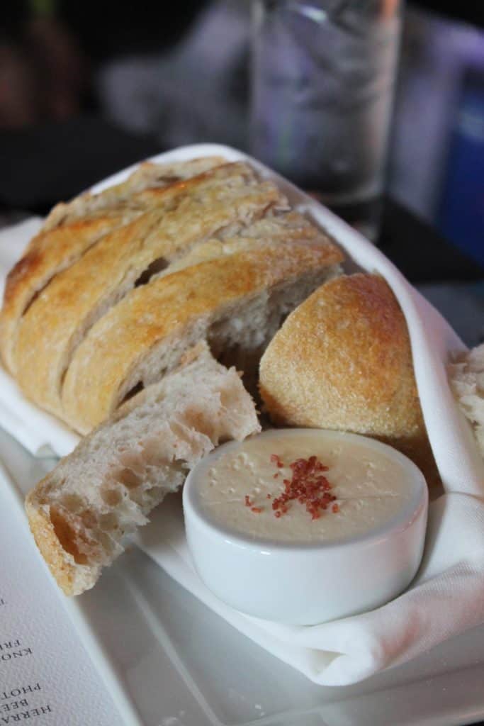 bread-at-m
