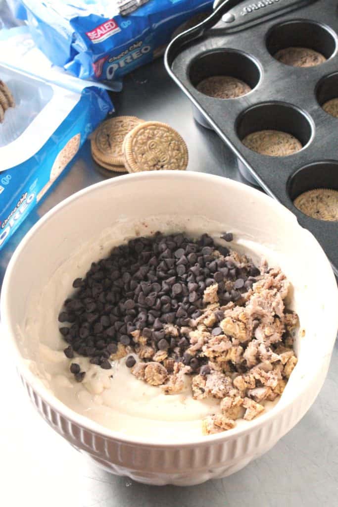 Mini Chocolate Chip Oreo Cheesecakes 4