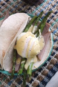Eggs Benedict Breakfast Tacos 3