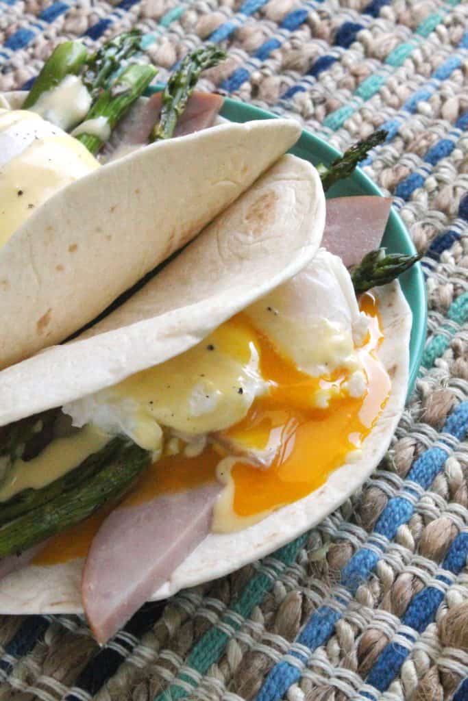 Eggs Benedict Breakfast Tacos 4