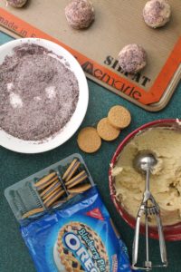 Stuffed Blueberry Pie Oreo Cookies 2