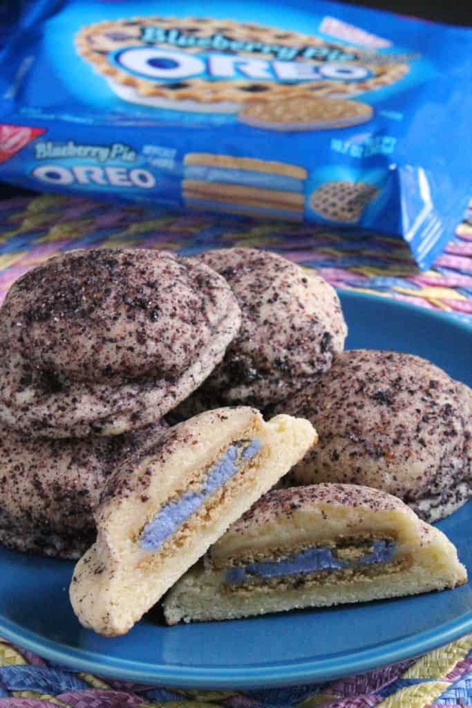 Stuffed Blueberry Pie Oreo Cookies 4