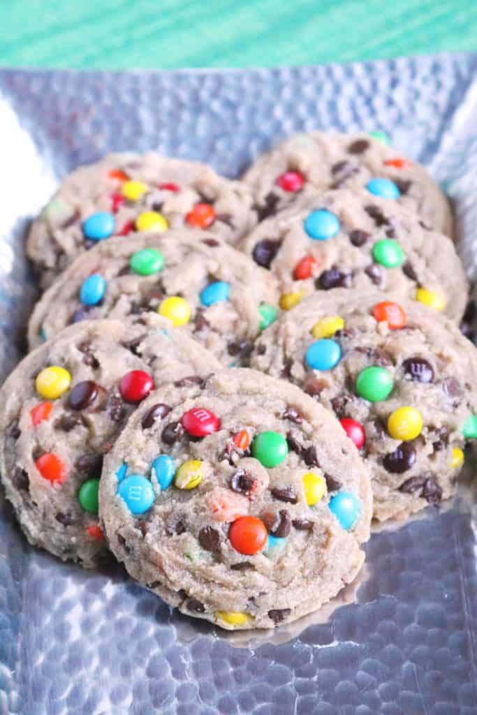 Chewy M&M Chocolate Chip Cookies 4