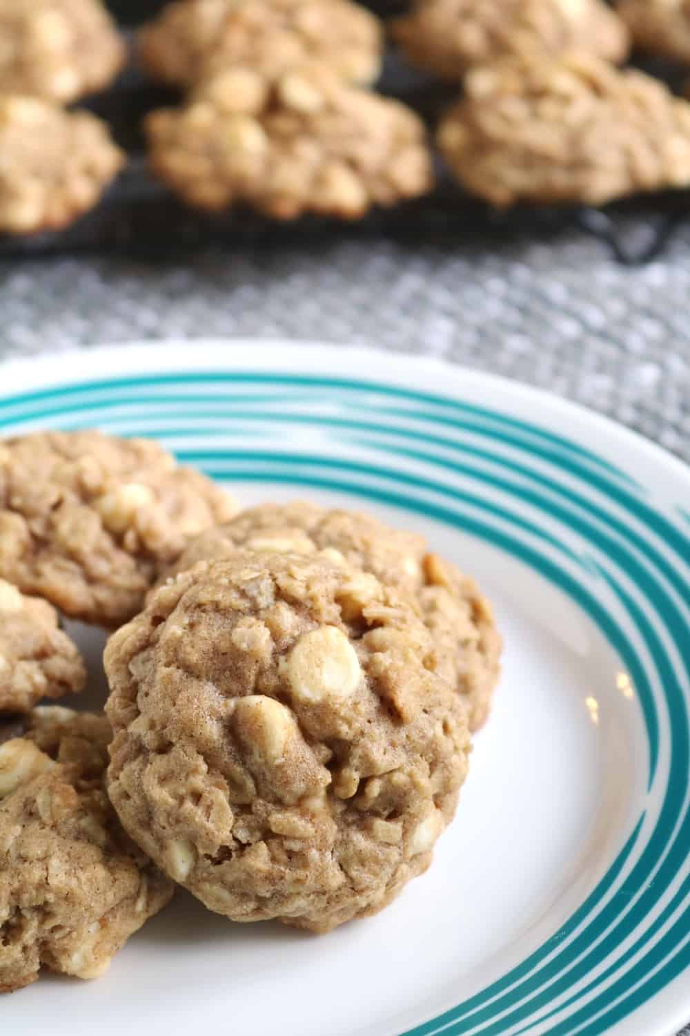 Oatmeal White Chocolate Chip Cookies 1