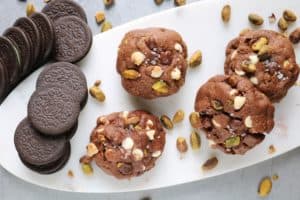 Pistachio Oreo Stuffed Double Chocolate Chip Cookies 2