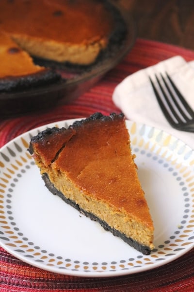 Peanut Butter Pumpkin Pie with Chocolate Crust by The Spiffy Cookie #thespiffycookie #recipe #pumpkinpie