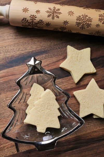 Cut Out Sugar Cookies #Christmas #HolidayBaking