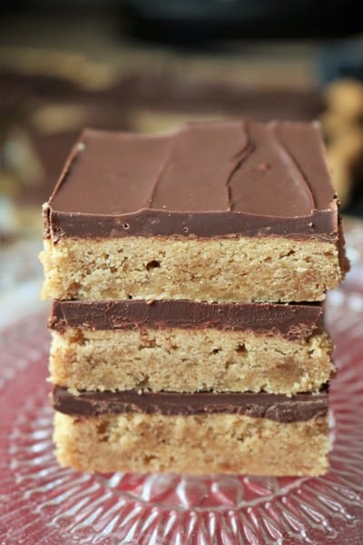 Buckeye Peanut Butter Cookie Bars #peanutbutter #cookiebars