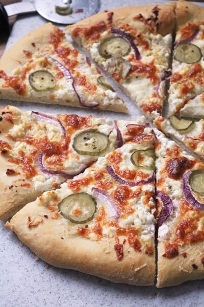 Goat Cheese & Pickled Jalapeno Pizza #pizza #thespiffycookie