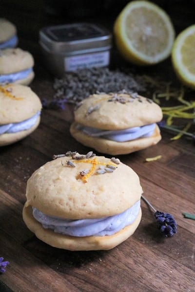 Lemon Lavender Whoopie Pies #whoopiepies #lavender
