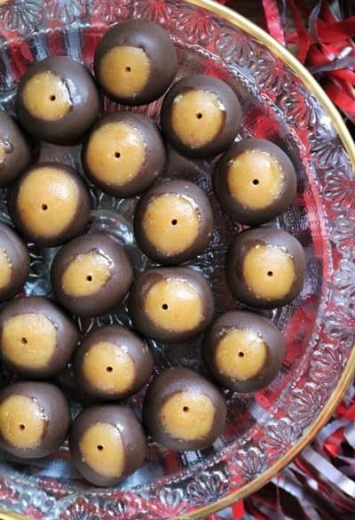 Peanut Butter Buckeye Cake Balls #thespiffycookie