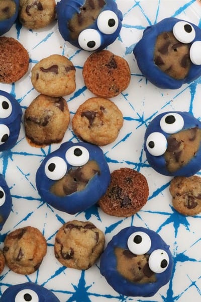 Cookie Monster Cookie Dough Truffles #cookies #chocolate