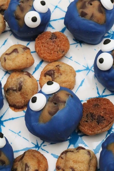 Cookie Monster Cookie Dough Truffles #sesamestreet #cookiemonster