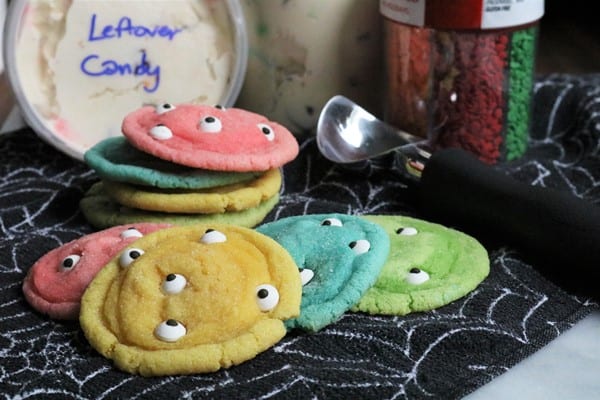 Neon Sugar Cookies with Candy Eyes #wilton #halloweenparty