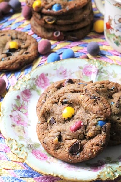 Malted Dark Chocolate Cadbury Egg Cookies #EasterDessert