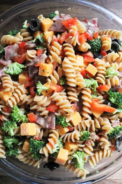 Easy Pasta Salad #summersidedish #cookout