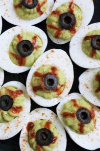 Eyeball Deviled Eggs #HalloweenTreatsWeek