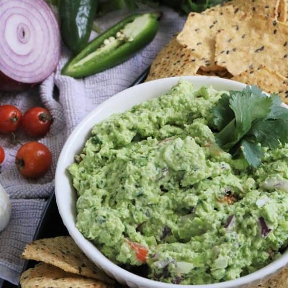 Easy No-Avocado Edamame Guacamole #edamole