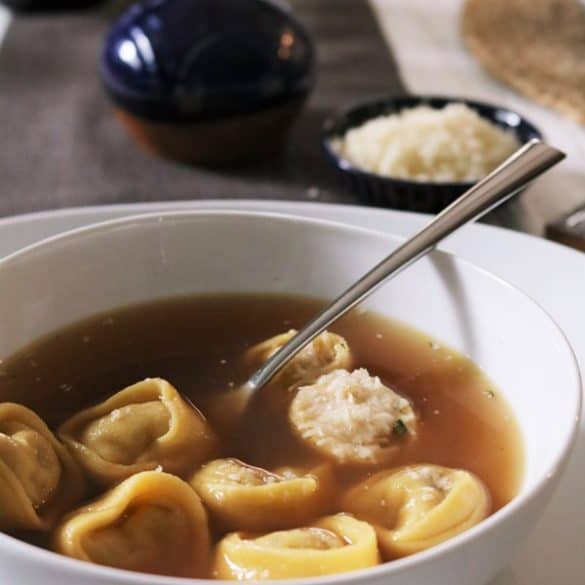 Homemade Tortellini en Brodo